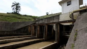 Barragens Sul e Oeste começam a ter comportas fechadas no Alto Vale