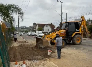 Trânsito é liberado na rua XV de Novembro em Rio do Sul