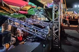 Parte de camarote cede e deixa pessoas feridas durante festival de Réveillon em SC