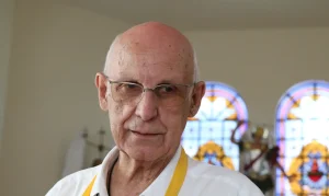 Igreja manda padre Júlio deixar de transmitir missas na internet