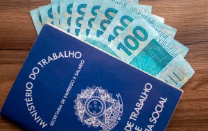 Novo salário mínimo será de R$ 1.621 em 2026