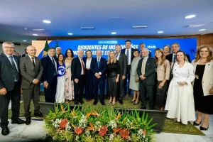 Lula assina decreto que regulamenta a Lei das Universidades Comunitárias