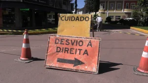 ⚠️ Obras da Casan na rua XV