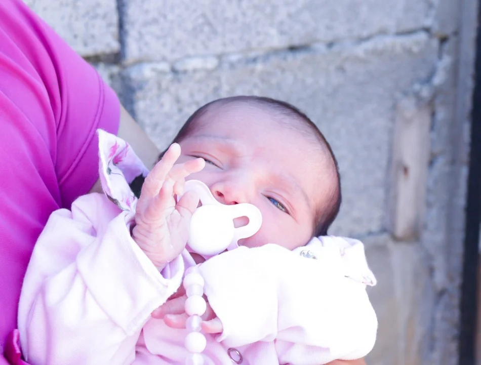 Durante Fiscalização De Rotina, Agentes De Defesa Civil Salvam Recém Nascida Que Estava Engasgada (1)