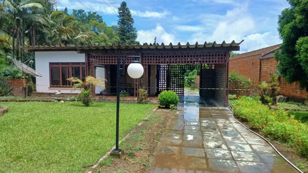 Incêndio Atinge Quarto De Residência E Mobiliza Bombeiros Em Agrolândia (1)