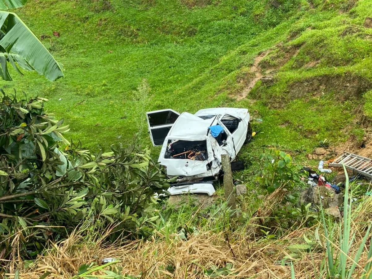 Motorista Fica Ferido Após Sair Da Pista E Cair Em Ribanceira Na Sc 350, Em Ituporanga (2)