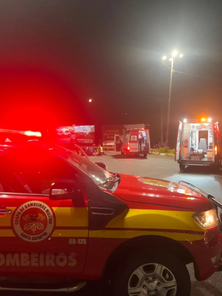 Mulher De 29 Anos Tem Fratura Exposta Na Perna Em Acidente Na Br 470, Em Rio Do Sul (1)