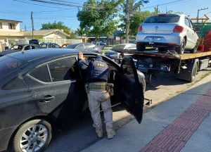 PRF recupera na BR-101 veículos e objetos furtados de residências em Itajaí