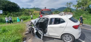 Acidente na BR-470 em Rodeio deixa três vítimas em estado grave