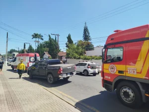 Motociclista fica ferido após colisão com camioneta no Centro de Ituporanga