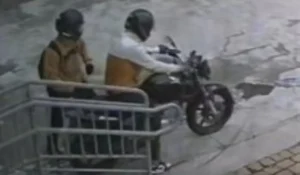 Dupla armada assalta cooperativa de crédito em Benedito Novo e foge em motocicleta