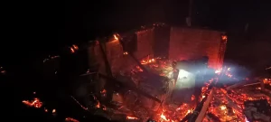  Vizinho percebe princípio de incêndio, avisa proprietário e aciona os bombeiros