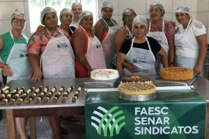 Parceria entre CRAS e SENAR oferta oficina de confeitaria para mulheres em Dona Emma