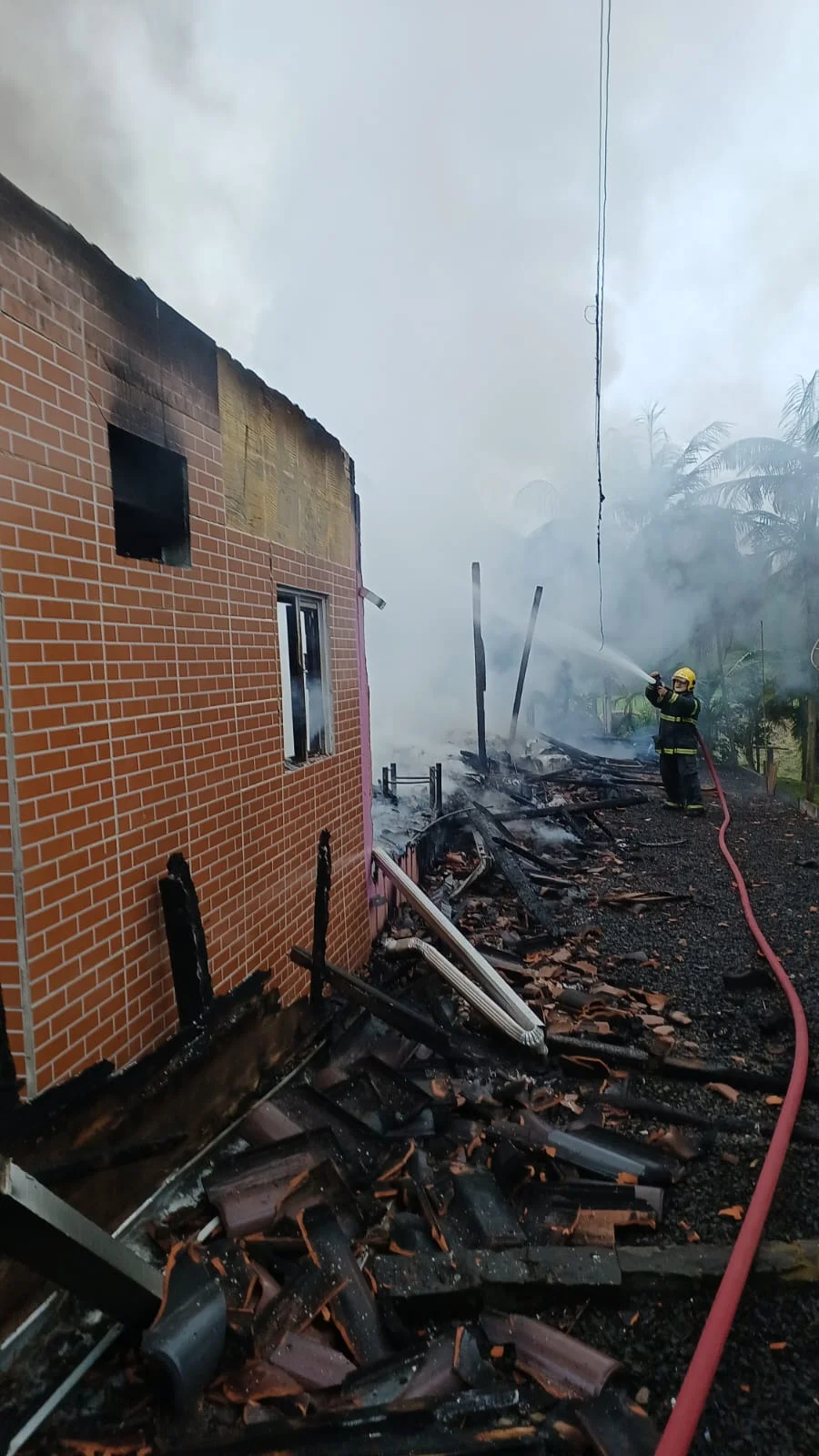 Homem é Agredido E Casas São Incendiadas Durante Assalto Em Taió (2)