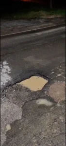 Buraco no limite entre Rio do Sul e Lontras preocupa motoristas