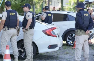 PRF mobiliza mais de 300 agentes de todo o país para reforçar segurança no Carnaval catarinense