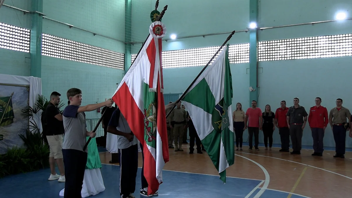 Sequência 01.00 03 15 07.quadro016