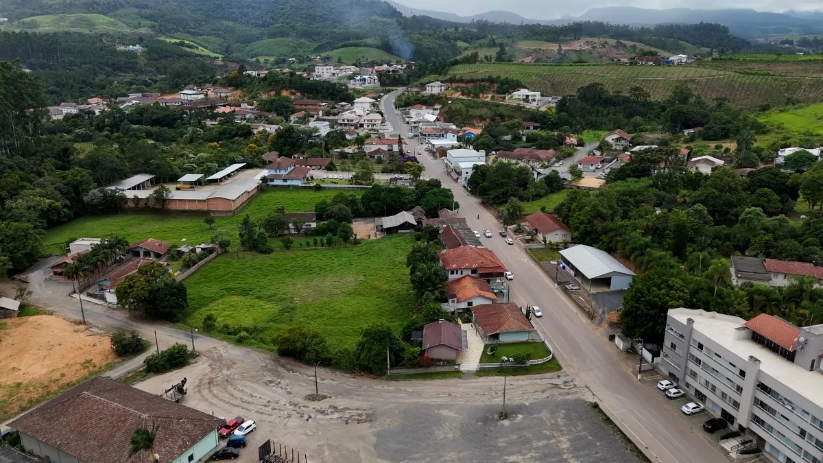 Sequência 01.00 05 41 08.quadro014