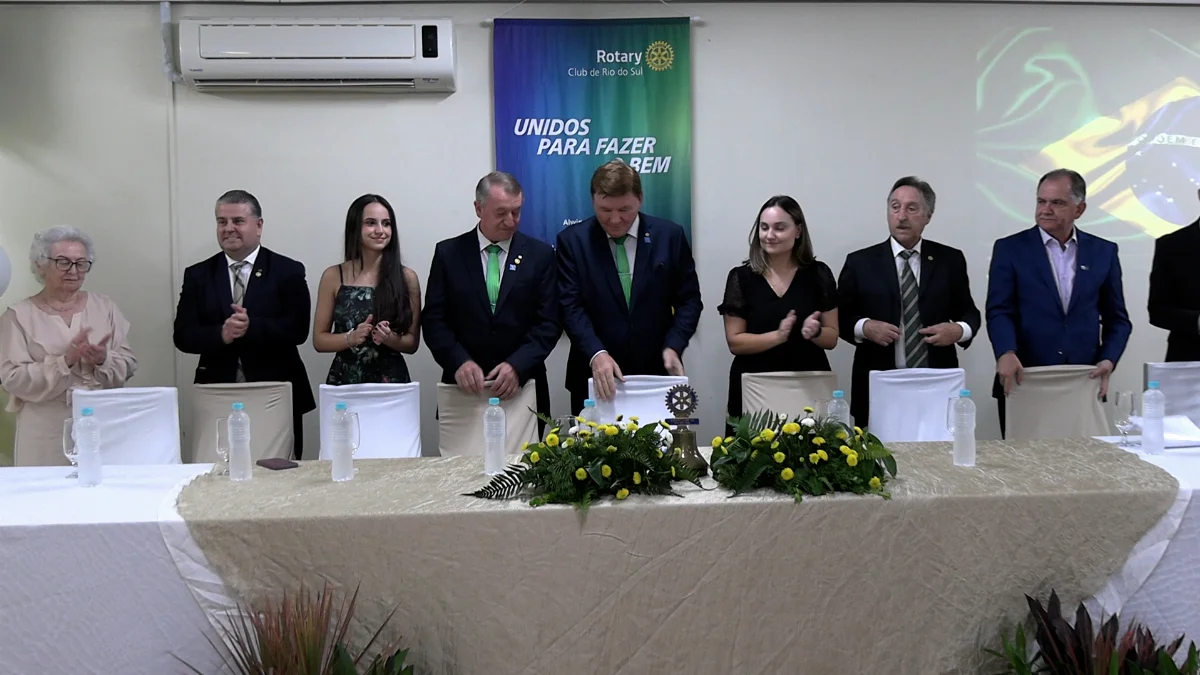 Sequência 01.00 09 00 08.quadro045