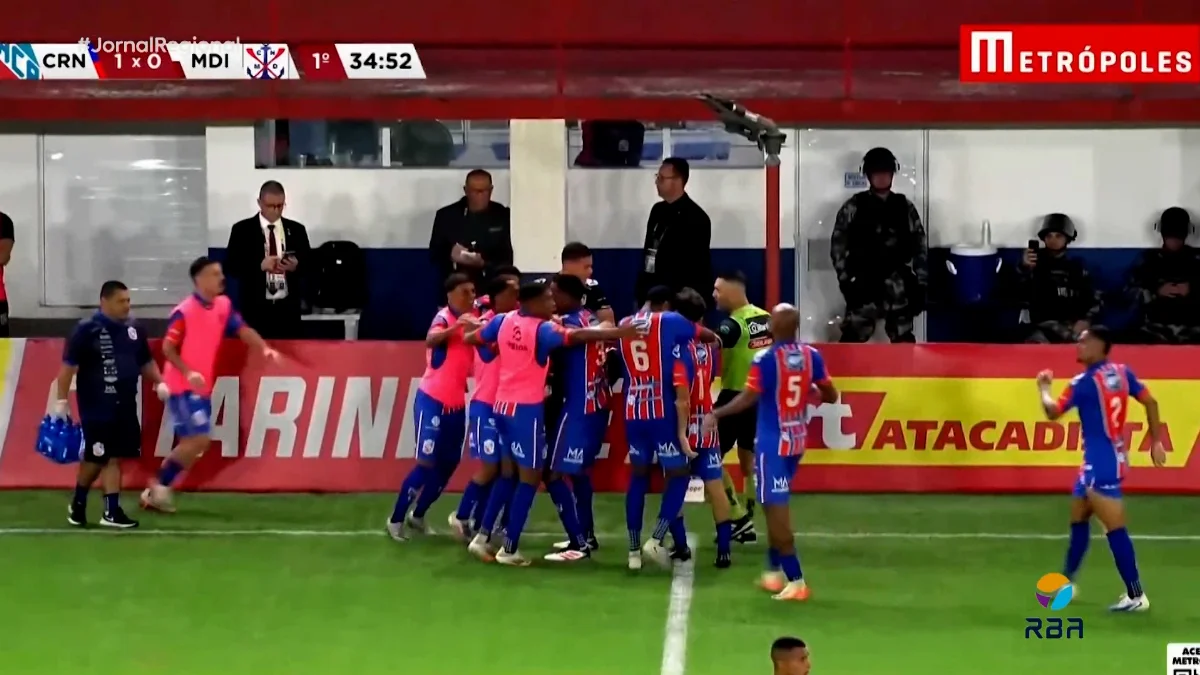 Sequência 01.00 11 34 28.quadro017