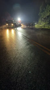 Colisão frontal na BR-470 deixa dois feridos na Serra da Santa