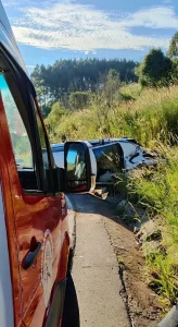 Motorista sai ileso após capotamento na Rodovia Lauro Pamplona, em Rio do Sul