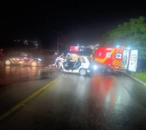 Homem morre em grave acidente na BR-470 em Pouso Redondo