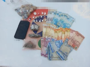 Jovem é preso com drogas e mais de R$ 2,3 mil em Ituporanga