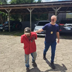 Homem condenado pelos crimes de lesão corporal e ameaça é preso em Alfredo Wagner