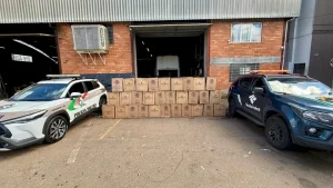 Fiscalização conjunta apreende 15 mil maços de cigarros contrabandeados 