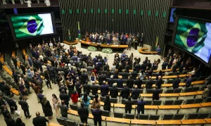 Em mensagem ao Congresso, Lula defende fim da escala 6×1