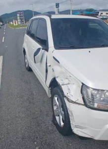 Acidente entre carro e moto é registrado na BR-470 em Apiúna