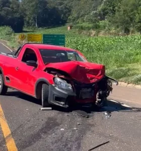 Menino de 11 anos morre após acidente entre carro e caminhonete no Oeste de SC
