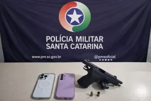 Policia Militar impede feminicídio e prende homem armado em Itapema