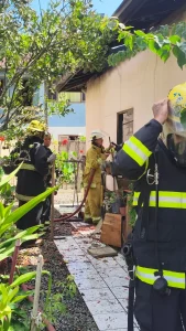 Incêndio atinge residência no bairro Encano do Norte em Indaial