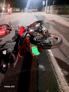 Motociclista fica ferido em colisão com carro na SC-110, em Rodeio