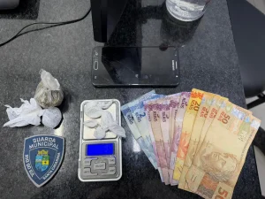 Homem é preso por tráfico de drogas e ameaça, em Rio do Sul