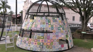 Ovo gigante em crochê