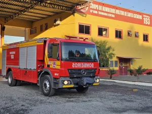 Queda de vaca em ribanceira mobiliza bombeiros em Trombudo Central