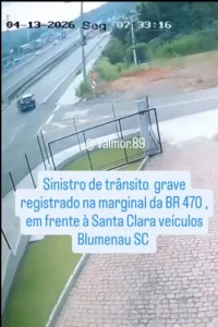 Video: grave acidente  deixa motociclista ferido na marginal da BR-470 em Blumenau