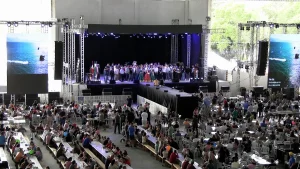 Hoje tem Luan Santana na Festa da Cebola! 🎤🧅