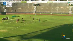 Santa tenta virar a chave