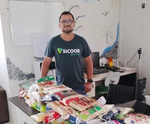 Jovem transforma aniversário em gesto de solidariedade e arrecada alimentos em Petrolândia