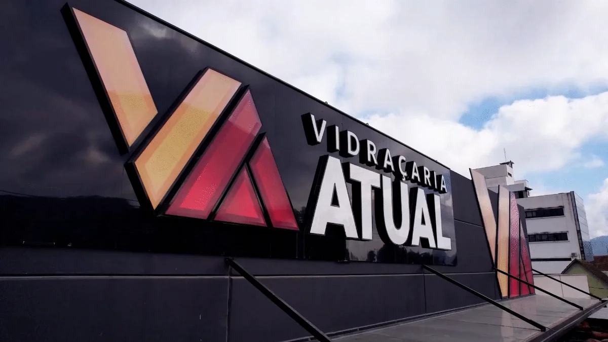 Reportagem VidraÇaria Atual 28 04.00 03 28 13.quadro003