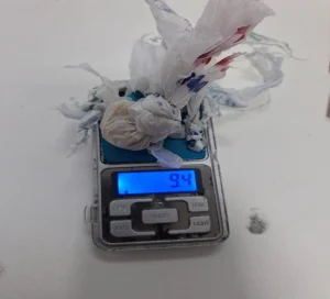 Adolescente é apreendido por tráfico após esconder drogas em condomínio de Rio do Sul