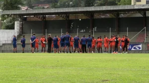 Santa joga em Joinville no sábado (25)