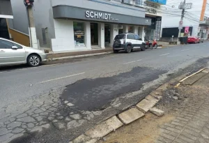 Trecho de acesso à Rua XV de Novembro receberá melhoria emergencial na quarta (15)
