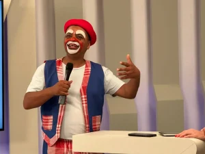 Bibibinha chega ao JR com recado importante