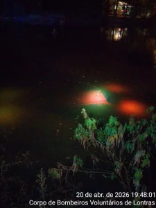 Veículo sai da pista e cai em lagoa no município de Lontras