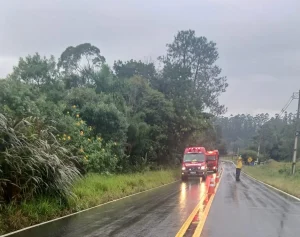 Ciclista de 64 anos fica ferido após acidente na SC-422 em Taió